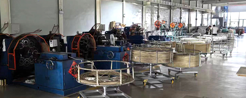 常見膠管鋼(gāng)絲編織機介(jiè)紹